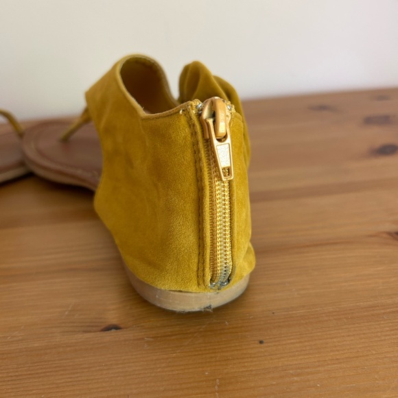 Bamboo Sandals - Picture 8 of 15